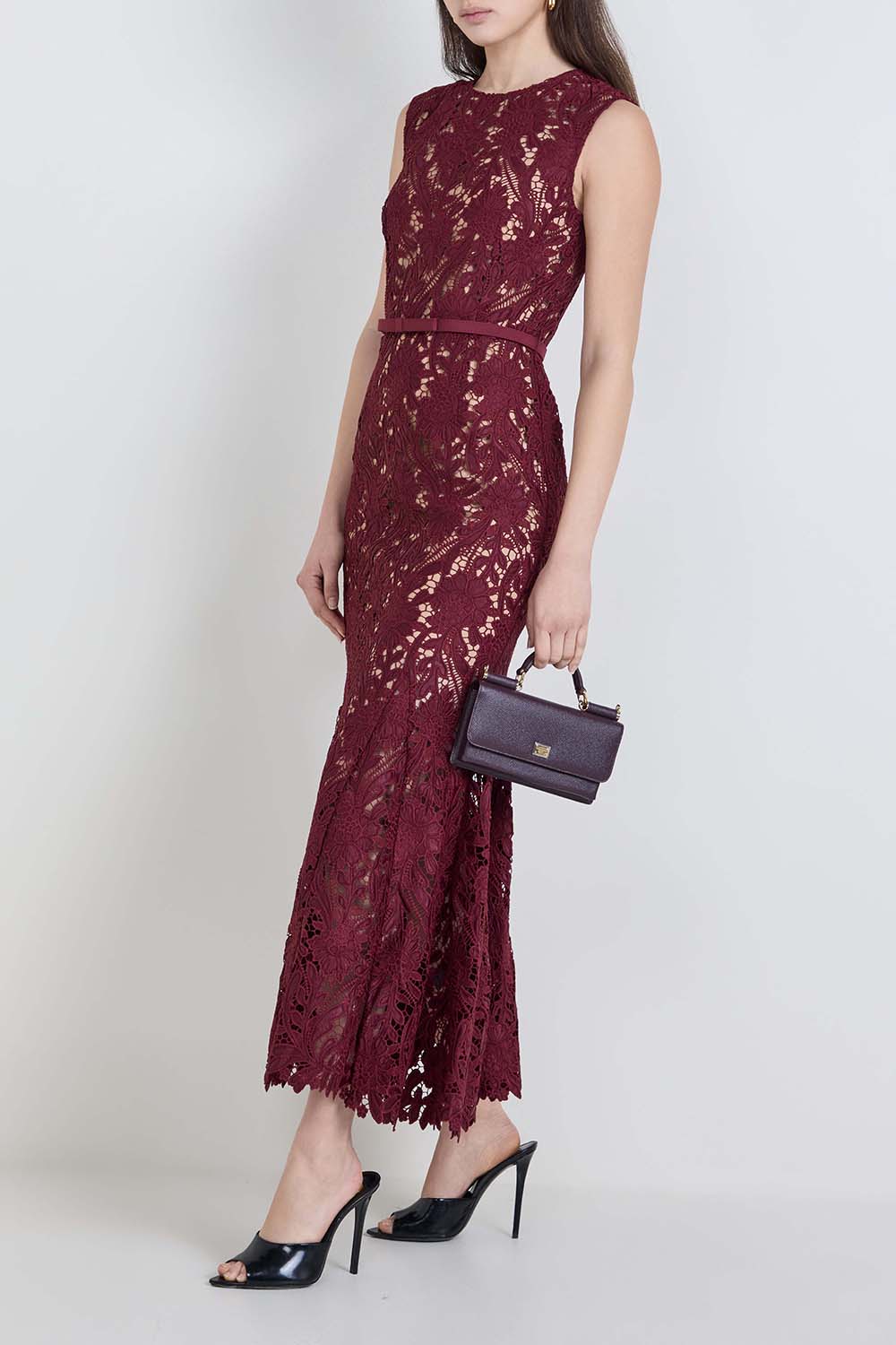 שמלת מידי צמודה